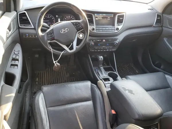 KM8J3CA2XHU287134 2017 HYUNDAI TUCSON - Image 8