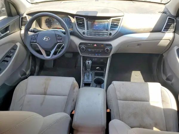 KM8J3CA2XHU289952 2017 HYUNDAI TUCSON - Image 8