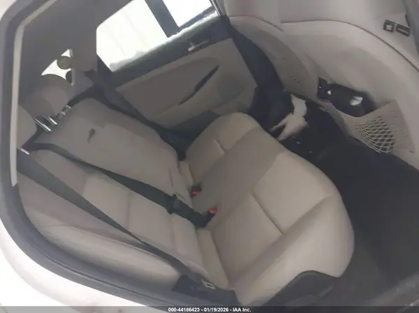 KM8J3CA2XHU297470 2017 HYUNDAI TUCSON - Image 8