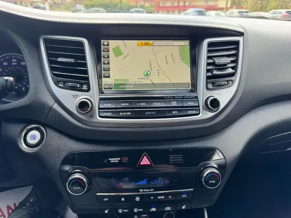 KM8J3CA2XHU306071 2017 HYUNDAI TUCSON - Image 8