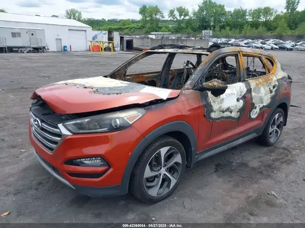 KM8J3CA2XHU306510 2017 HYUNDAI TUCSON - Image 2