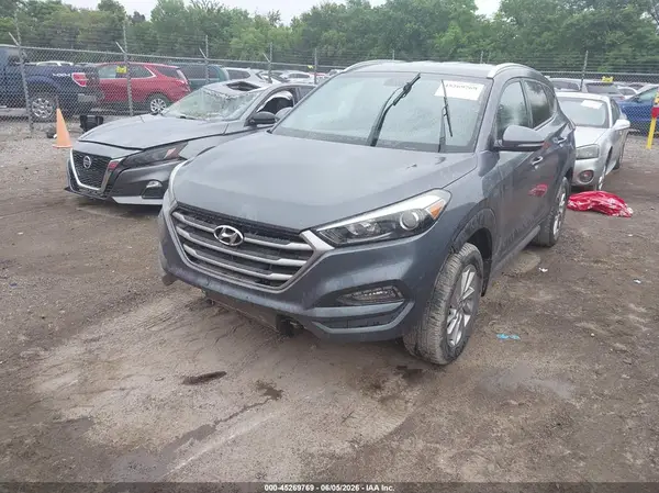 KM8J3CA2XHU310492 2017 HYUNDAI TUCSON - Image 2