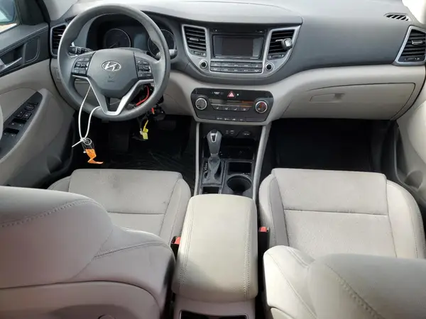 KM8J3CA2XHU319516 2017 HYUNDAI TUCSON - Image 8