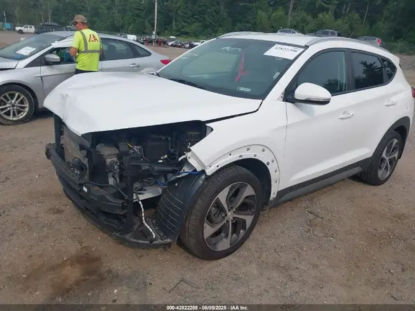 KM8J3CA2XHU326613 2017 HYUNDAI TUCSON - Image 2