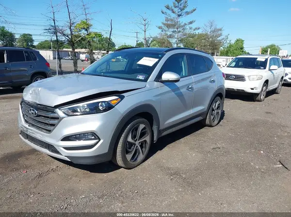 KM8J3CA2XHU330385 2017 HYUNDAI TUCSON - Image 2