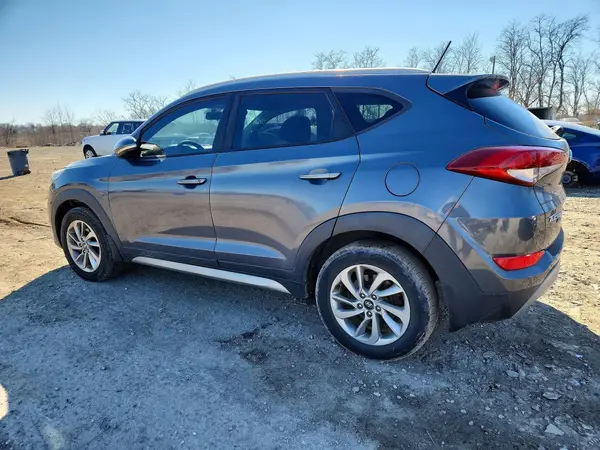 KM8J3CA2XHU341838 2017 HYUNDAI TUCSON - Image 2