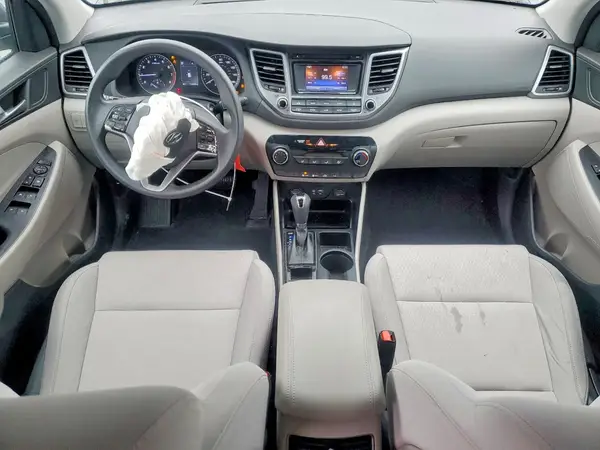 KM8J3CA2XHU341936 2017 HYUNDAI TUCSON - Image 8
