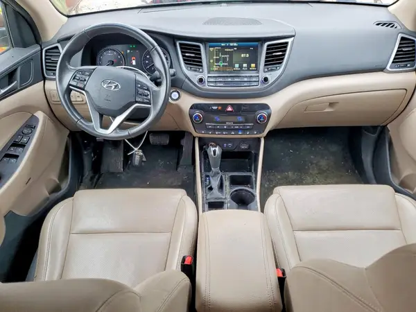 KM8J3CA2XHU353939 2017 HYUNDAI TUCSON - Image 8