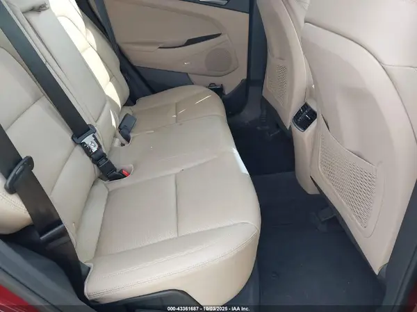KM8J3CA2XHU357473 2017 HYUNDAI TUCSON - Image 8