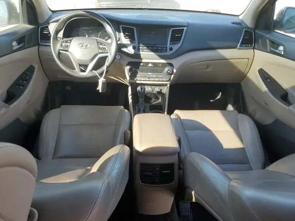 KM8J3CA2XHU365573 2017 HYUNDAI TUCSON - Image 8