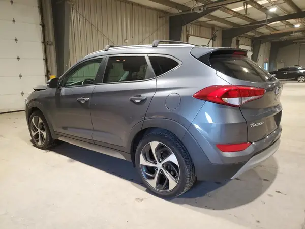 KM8J3CA2XHU374239 2017 HYUNDAI TUCSON - Image 2