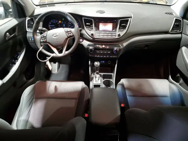KM8J3CA2XHU374239 2017 HYUNDAI TUCSON - Image 8