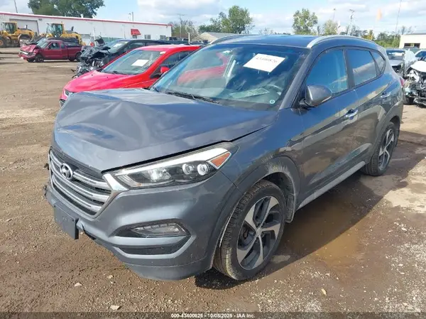 KM8J3CA2XHU383359 2017 HYUNDAI TUCSON - Image 2