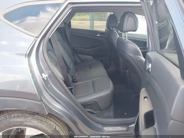 KM8J3CA2XHU383359 2017 HYUNDAI TUCSON - Image 8