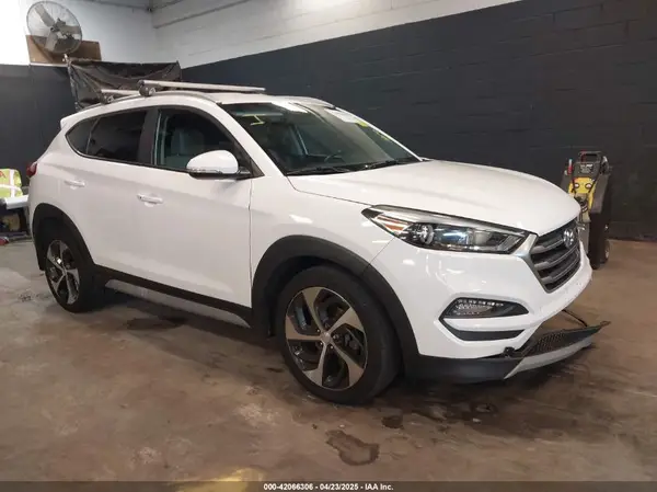 KM8J3CA2XHU388545 2017 HYUNDAI TUCSON - Image 1