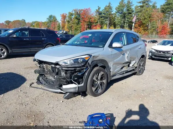 KM8J3CA2XHU391669 2017 HYUNDAI TUCSON - Image 2