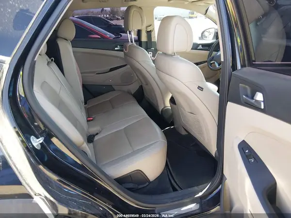 KM8J3CA2XHU394510 2017 HYUNDAI TUCSON - Image 8