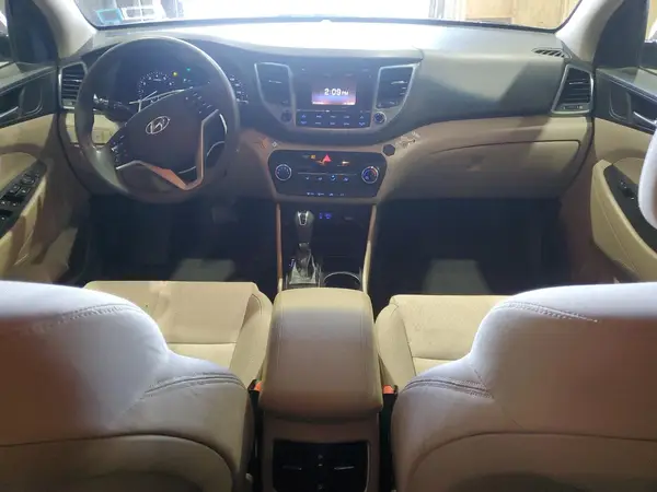 KM8J3CA2XHU420796 2017 HYUNDAI TUCSON - Image 8