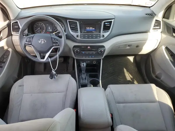 KM8J3CA2XHU421298 2017 HYUNDAI TUCSON - Image 8