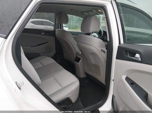 KM8J3CA2XHU423987 2017 HYUNDAI TUCSON - Image 8