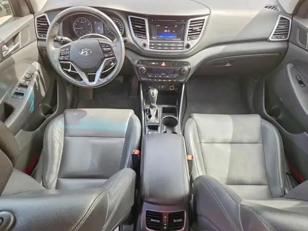 KM8J3CA2XHU451370 2017 HYUNDAI TUCSON - Image 8