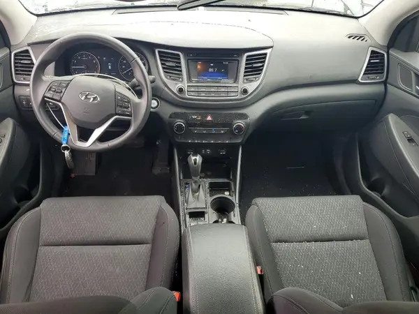 KM8J3CA2XHU457427 2017 HYUNDAI TUCSON - Image 8