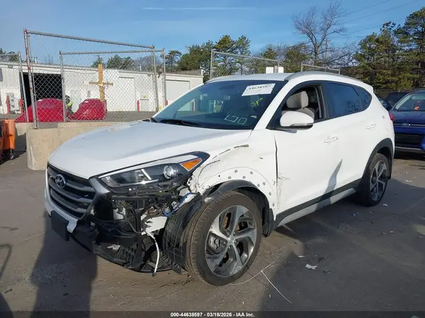 KM8J3CA2XHU466676 2017 HYUNDAI TUCSON - Image 2