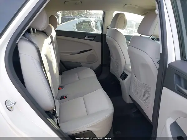 KM8J3CA2XHU466676 2017 HYUNDAI TUCSON - Image 8