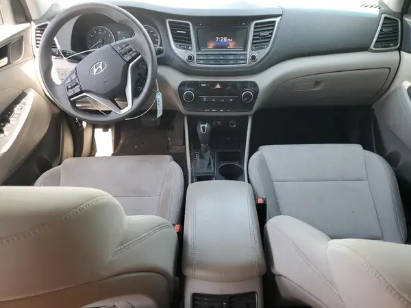 KM8J3CA2XHU476558 2017 HYUNDAI TUCSON - Image 8
