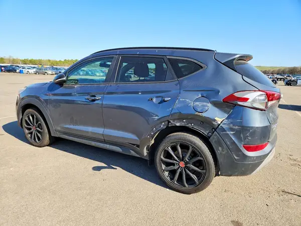 KM8J3CA2XHU479069 2017 HYUNDAI TUCSON - Image 2