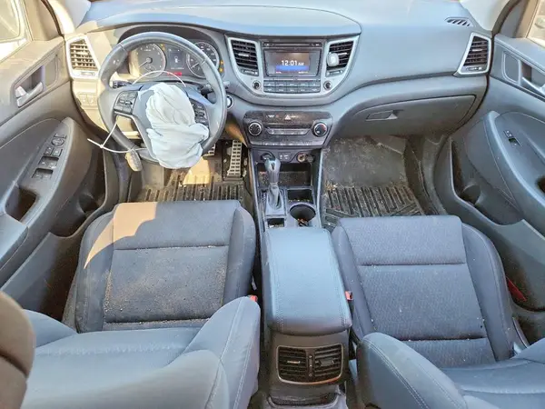 KM8J3CA2XHU479069 2017 HYUNDAI TUCSON - Image 8