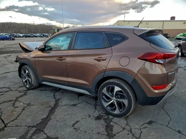 KM8J3CA2XHU500857 2017 HYUNDAI TUCSON - Image 2