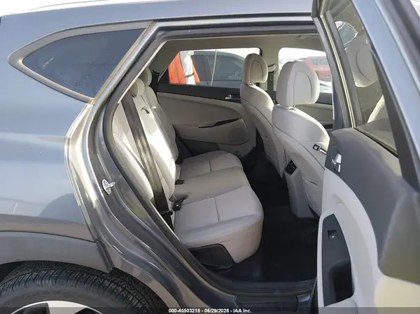 KM8J3CA2XHU507730 2017 HYUNDAI TUCSON - Image 8