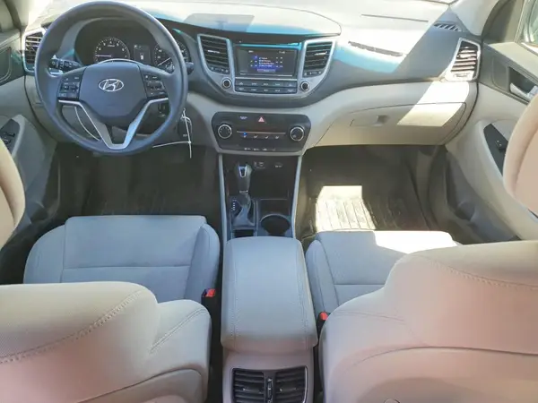 KM8J3CA2XHU508375 2017 HYUNDAI TUCSON - Image 8