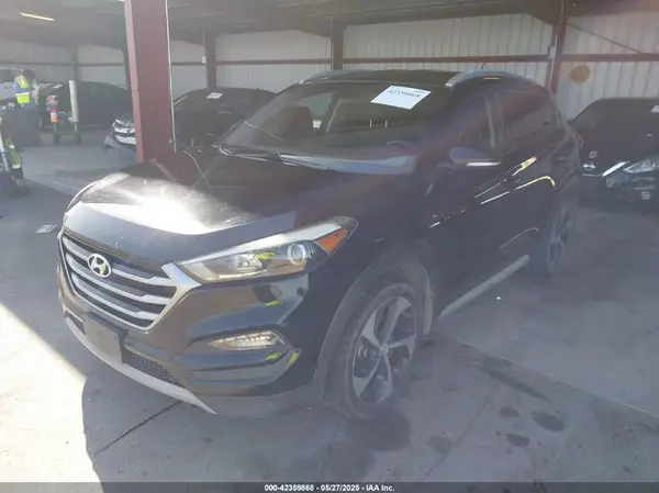 KM8J3CA2XHU534555 2017 HYUNDAI TUCSON - Image 2