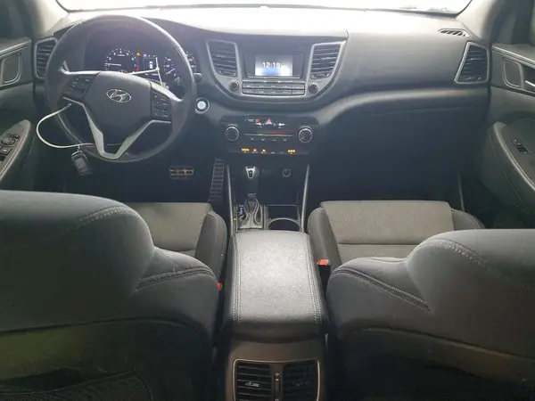 KM8J3CA2XHU540145 2017 HYUNDAI TUCSON - Image 8