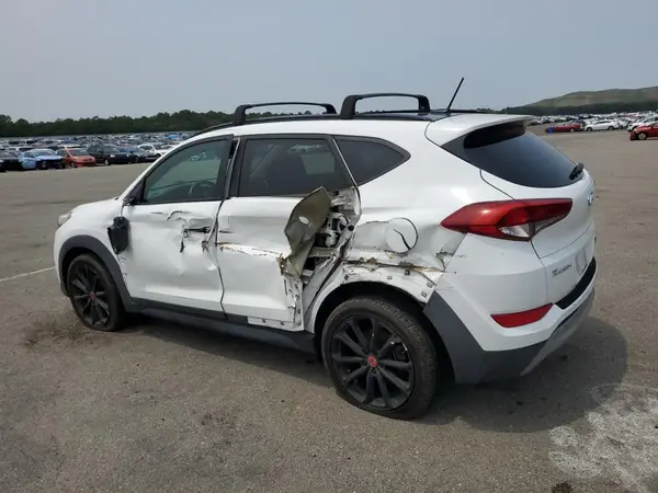 KM8J3CA2XHU550450 2017 HYUNDAI TUCSON - Image 2