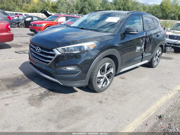 KM8J3CA2XHU565451 2017 HYUNDAI TUCSON - Image 2