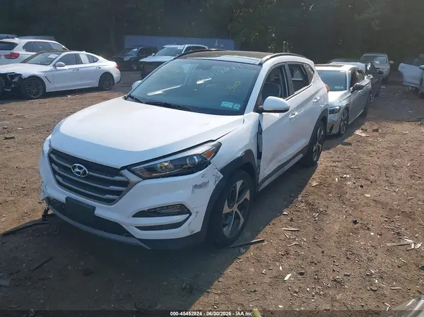KM8J3CA2XHU568074 2017 HYUNDAI TUCSON - Image 2