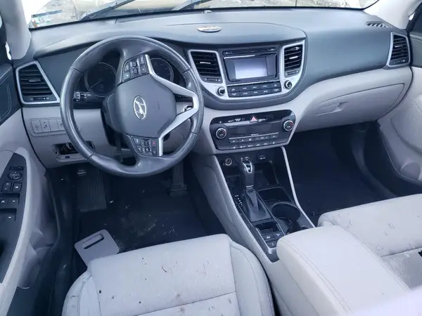 KM8J3CA2XHU569273 2017 HYUNDAI TUCSON - Image 8
