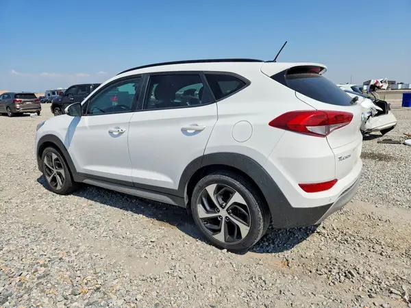 KM8J3CA2XHU570519 2017 HYUNDAI TUCSON - Image 2