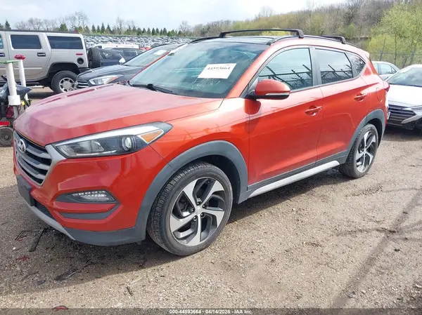 KM8J3CA2XHU574781 2017 HYUNDAI TUCSON - Image 2