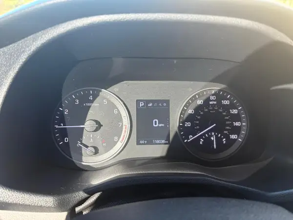 KM8J3CA2XHU576465 2017 HYUNDAI TUCSON - Image 8