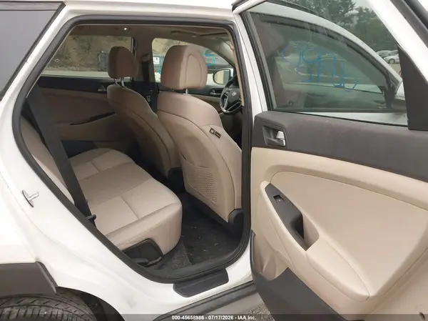 KM8J3CA2XJU625170 2018 HYUNDAI TUCSON - Image 8