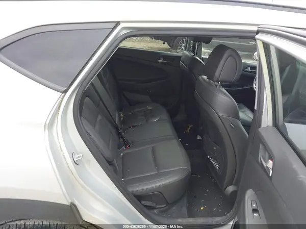 KM8J3CA2XJU630658 2018 HYUNDAI TUCSON - Image 8