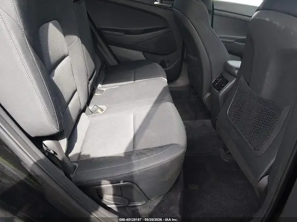 KM8J3CA2XJU651025 2018 HYUNDAI TUCSON - Image 8