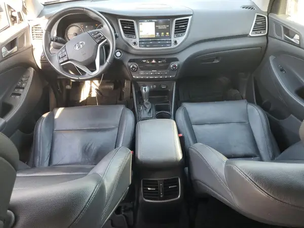 KM8J3CA2XJU666740 2018 HYUNDAI TUCSON - Image 8