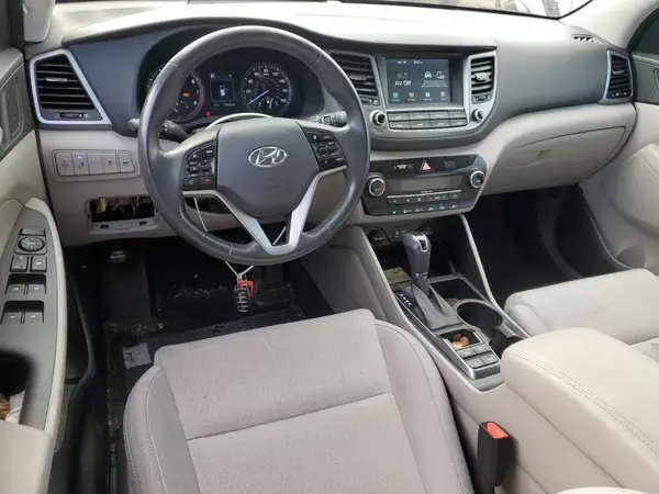KM8J3CA2XJU691296 2018 HYUNDAI TUCSON - Image 8