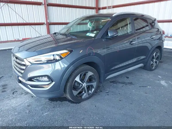 KM8J3CA2XJU723437 2018 HYUNDAI TUCSON - Image 2
