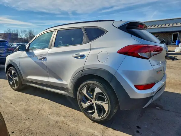 KM8J3CA2XJU724247 2018 HYUNDAI TUCSON - Image 2